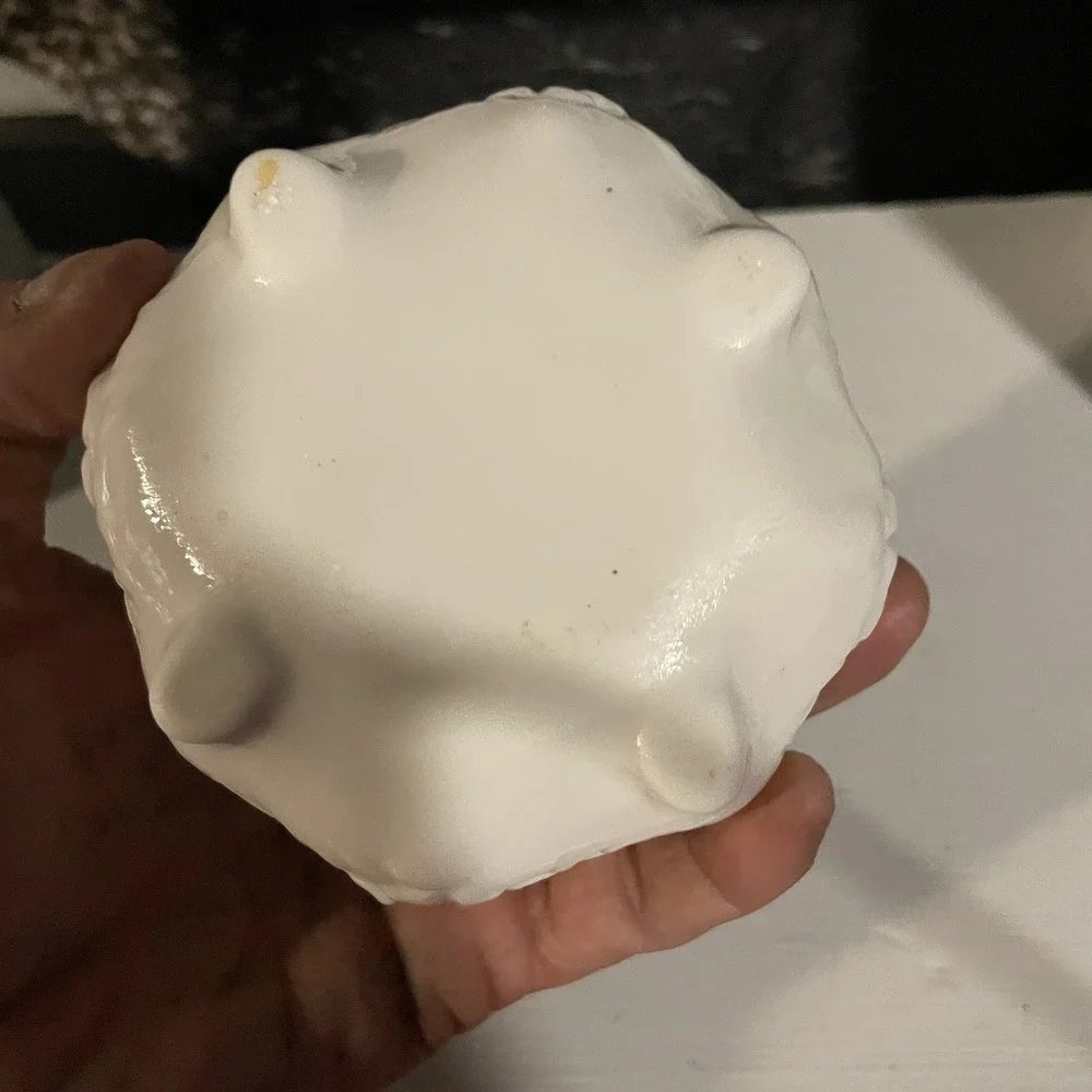 Ceramic Trinket Box w/ Roses, Gold Accent Trim‎ Lenox?